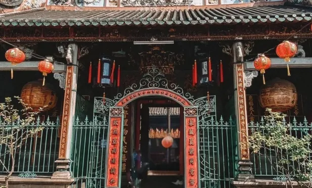 胡志明天后宫 - 穗城会馆：西贡心脏地带的中华信仰与建筑印记