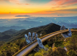 岘港 - 巴拿山（Ba Na Hills)